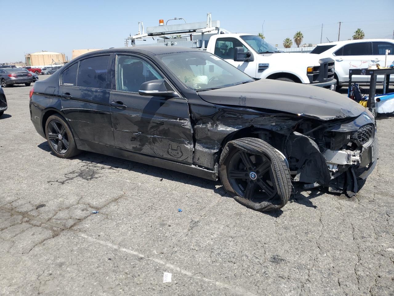 2015 BMW 320 I - Фото 4
