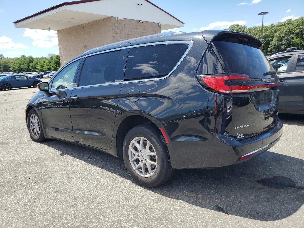 2021 Chrysler Pacifica Touring L - Фото 2