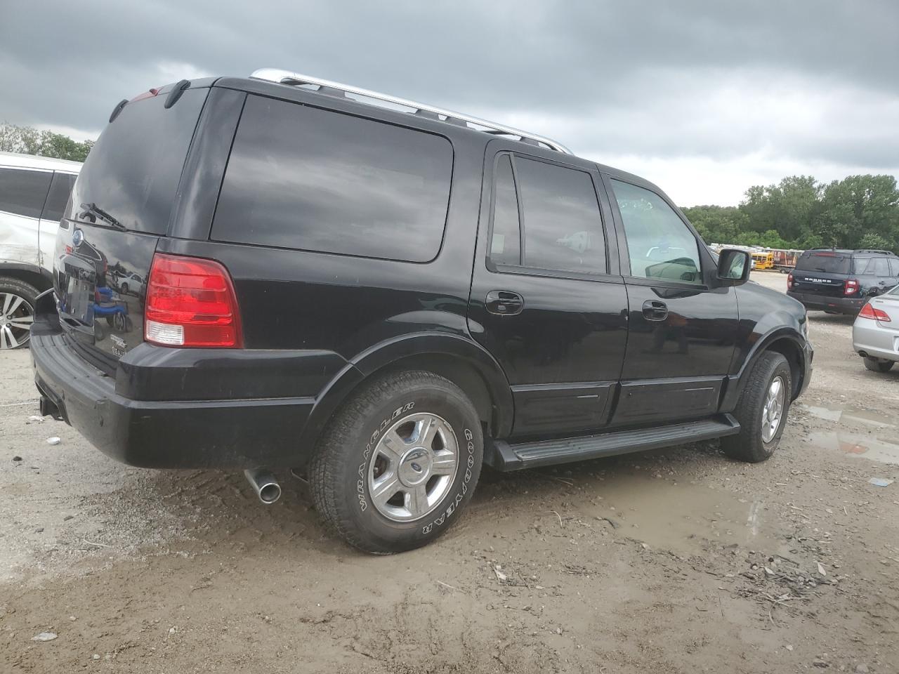 2005 Ford Expedition Limited - Image 3