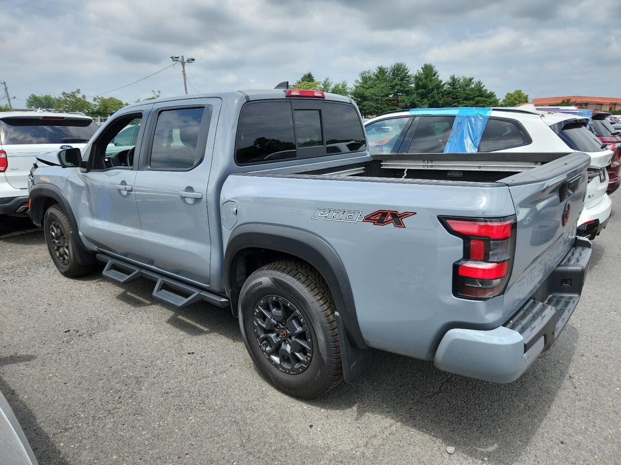 2022 Nissan Frontier S - Image 2