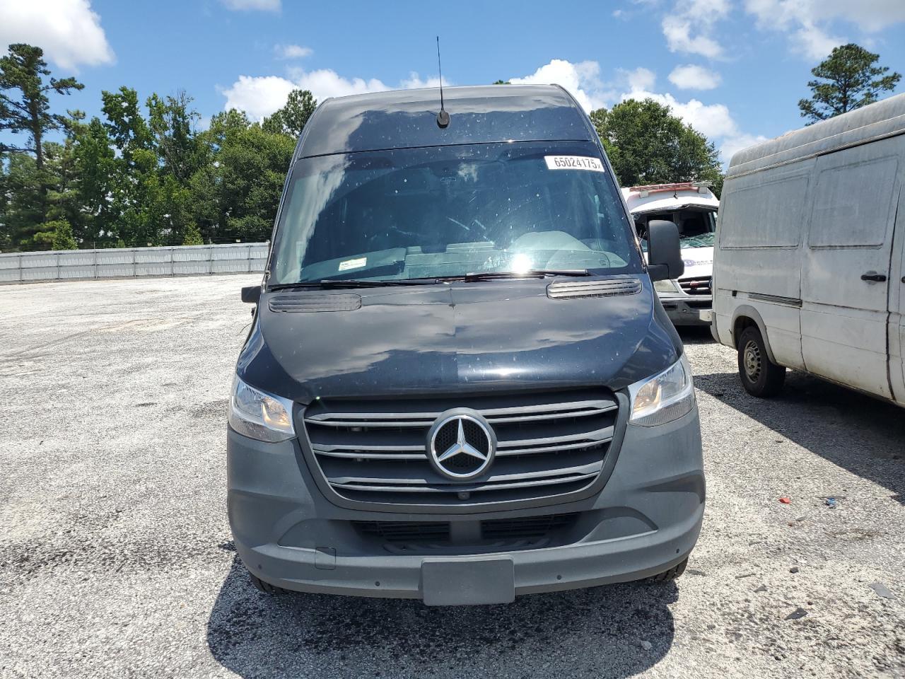2022 Mercedes-Benz Sprinter 2500 - Image 5