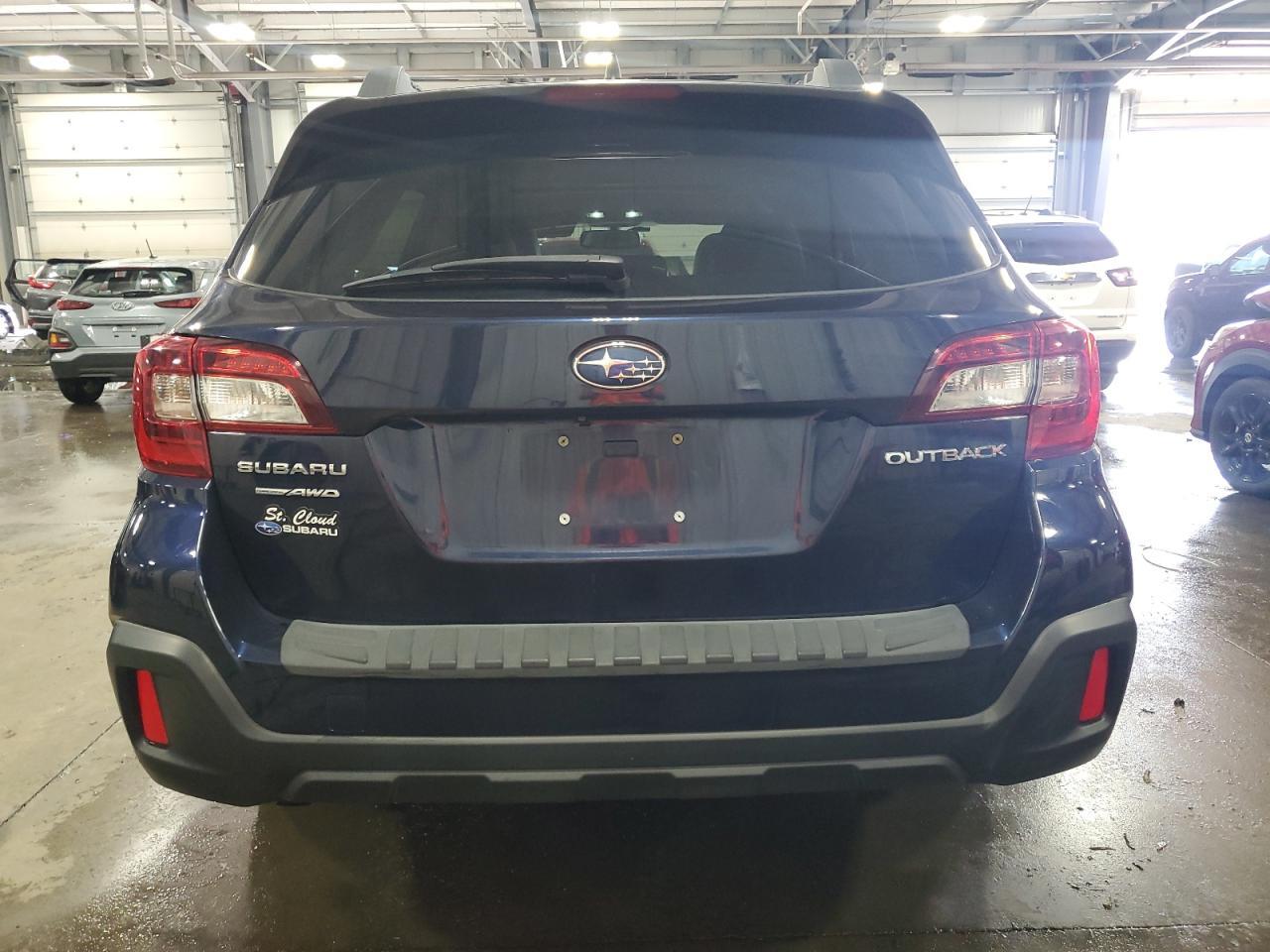 2018 Subaru Outback 2.5I Limited - Image 6