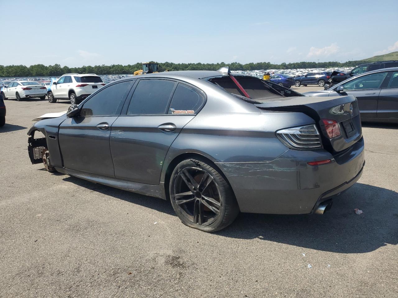 2016 BMW 550 Xi - Фото 2