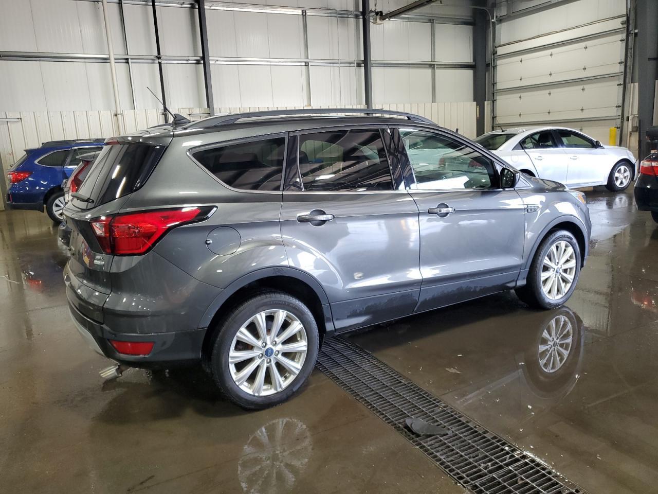 2019 Ford Escape Sel - Фото 3