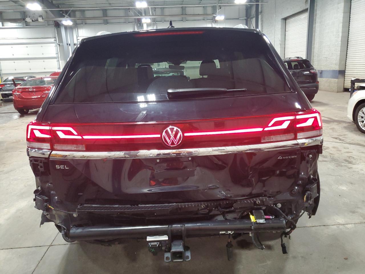 2024 Volkswagen Atlas Sel Premium R-Line - Фото 6