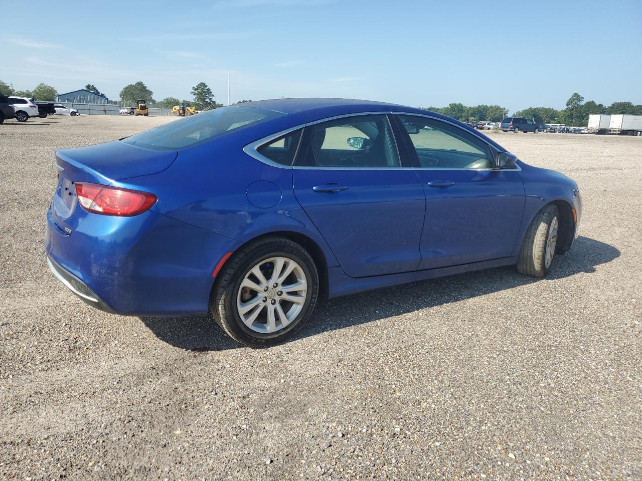 2015 Chrysler 200 Limited - Фото 3