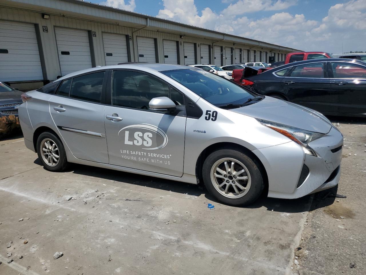 2016 Toyota Prius - Image 4