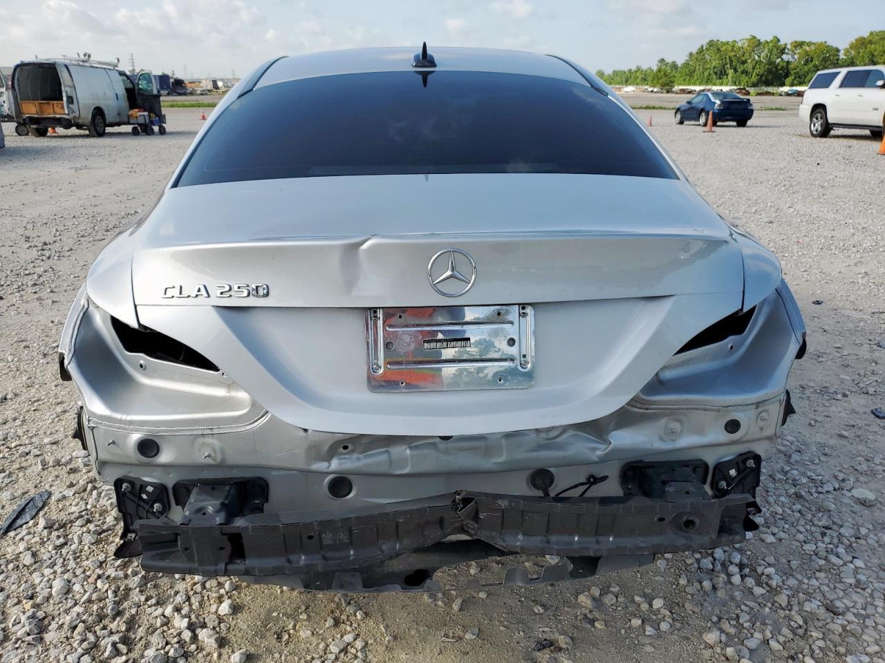 2018 Mercedes-Benz Cla 250 - Фото 6