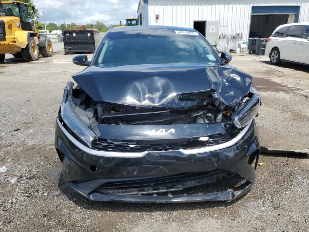 2023 Kia Forte Lx - Image 5