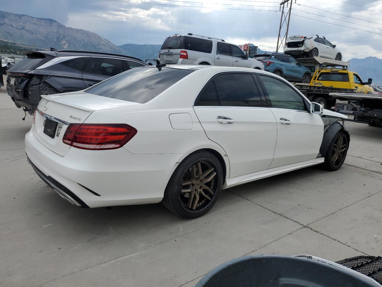 2015 Mercedes-Benz E 400 4Matic - Фото 3