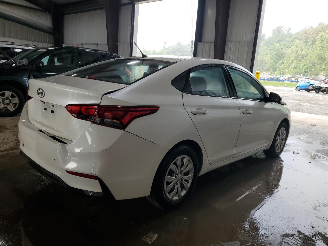 2018 Hyundai Accent Se - Image 3