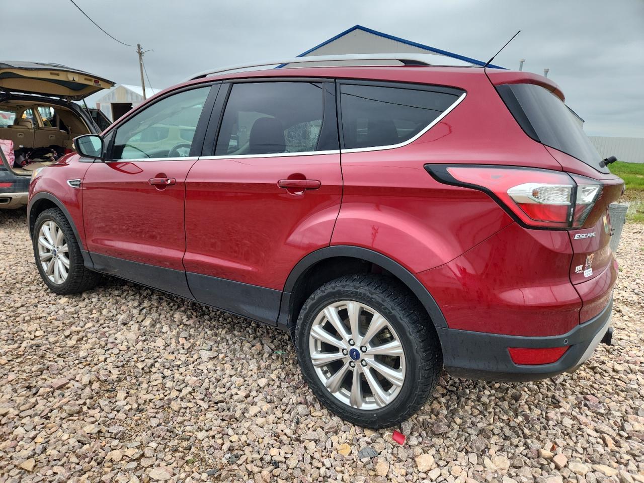 2017 Ford Escape Titanium - Фото 2