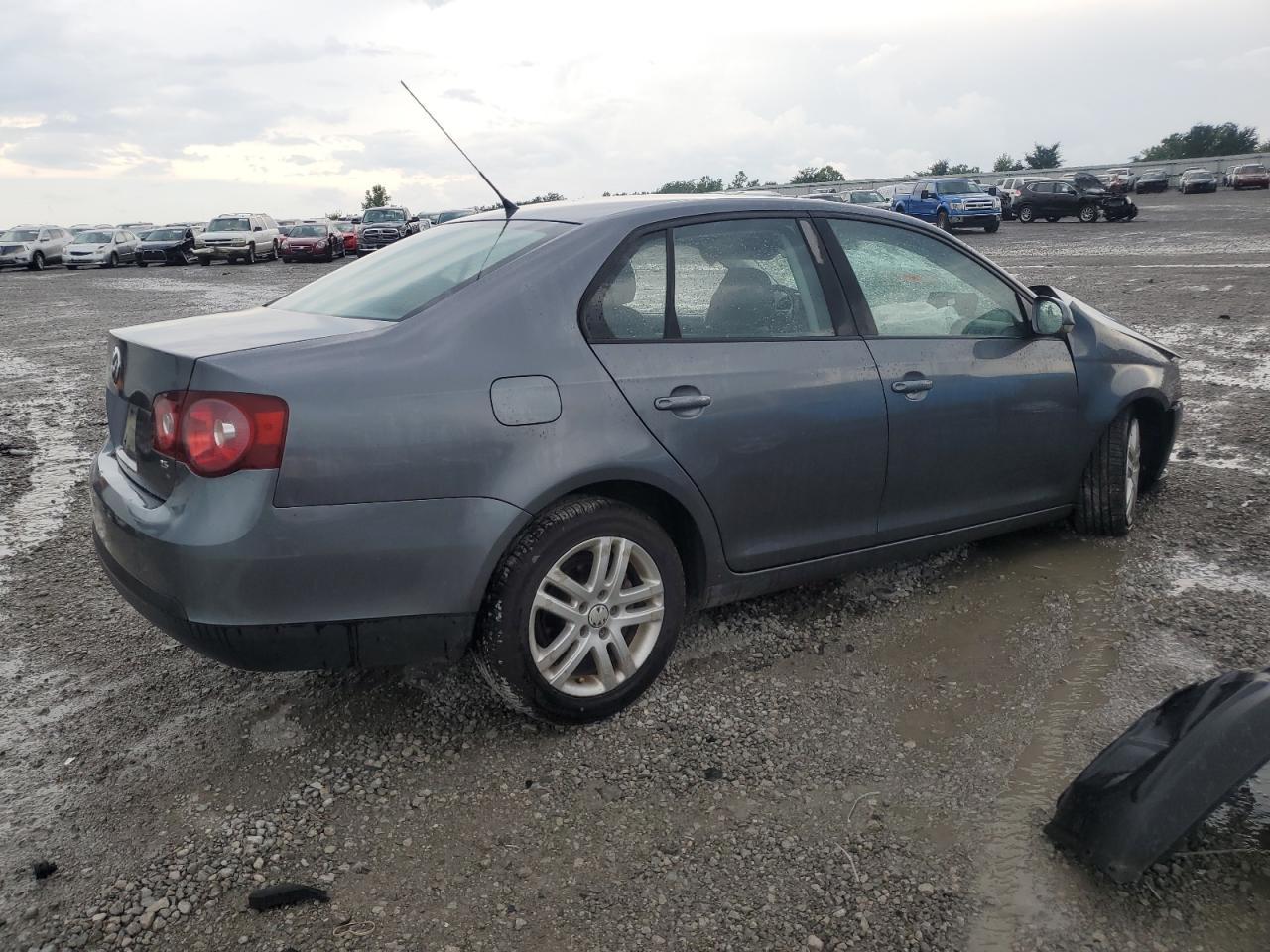 2009 Volkswagen Jetta S - Фото 3