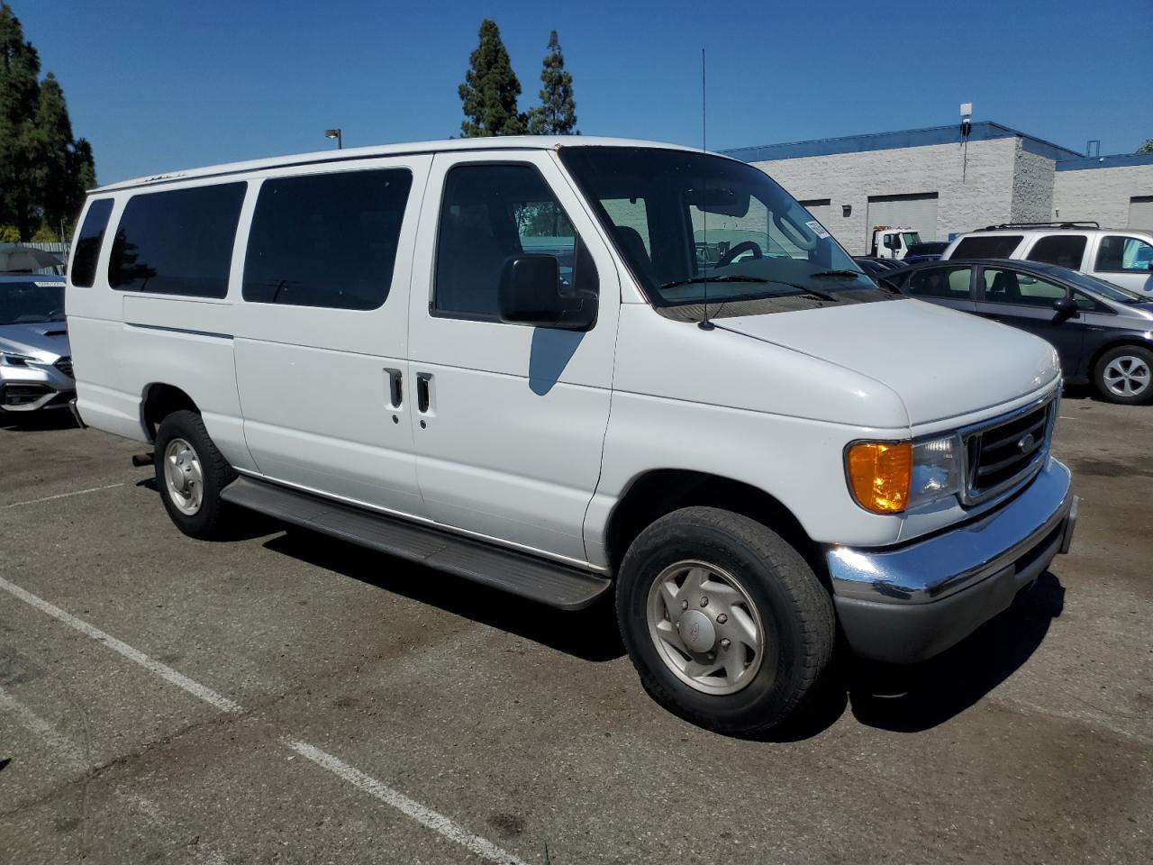 2007 Ford Econoline E350 Super Duty Wagon - Фото 4