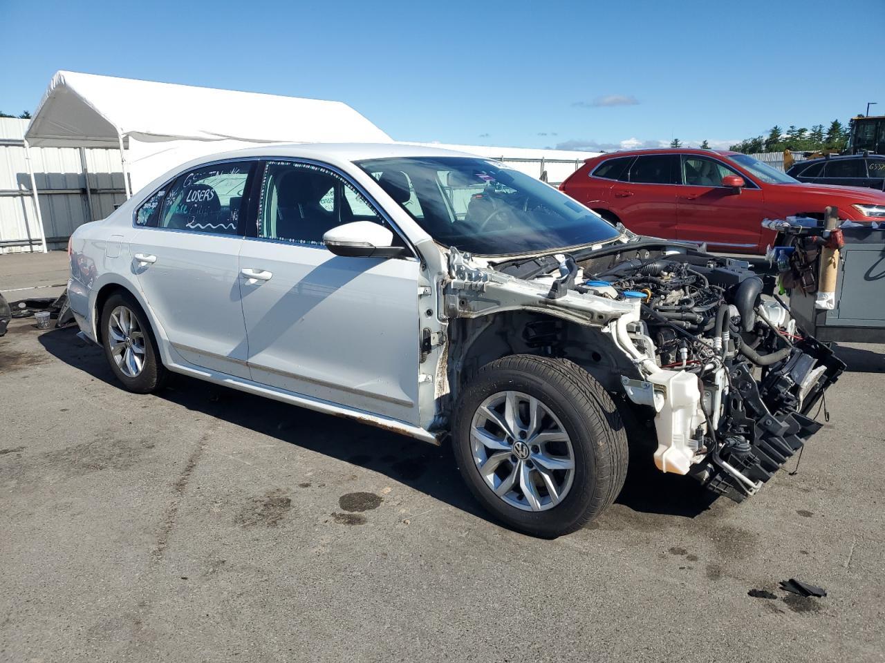 2016 Volkswagen Passat S - Image 4