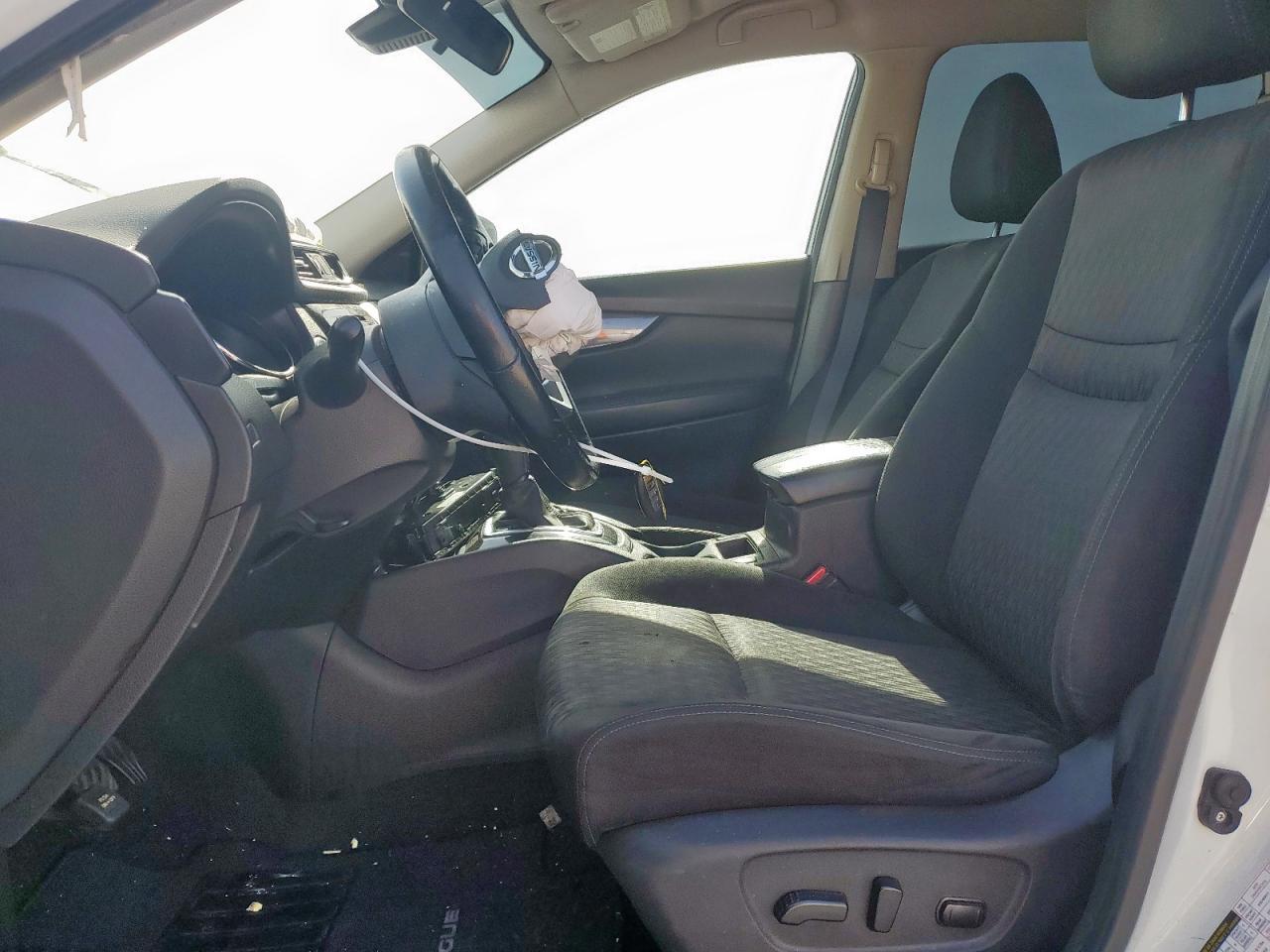 2020 Nissan Rogue S - Фото 7