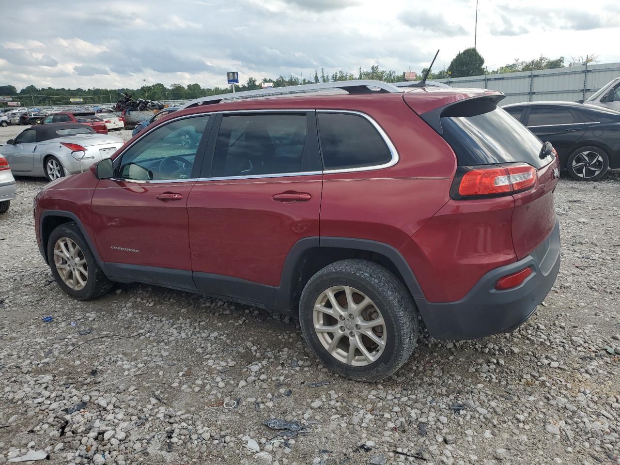 2015 Jeep Cherokee Latitude - Фото 2
