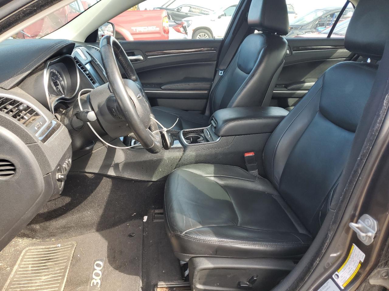 2015 Chrysler 300 Limited - Image 7