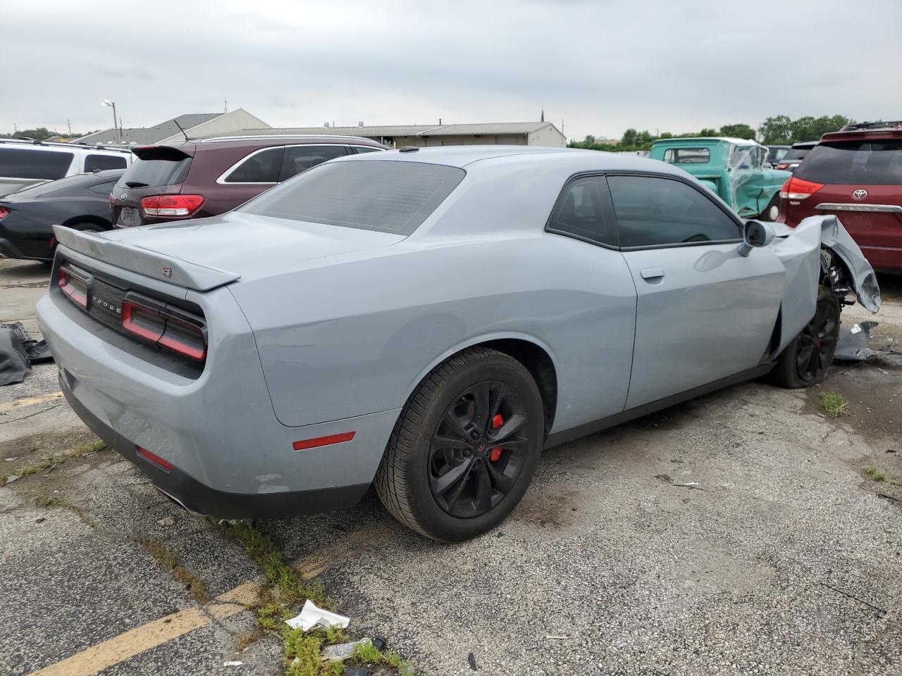 2021 Dodge Challenger Sxt - Фото 3