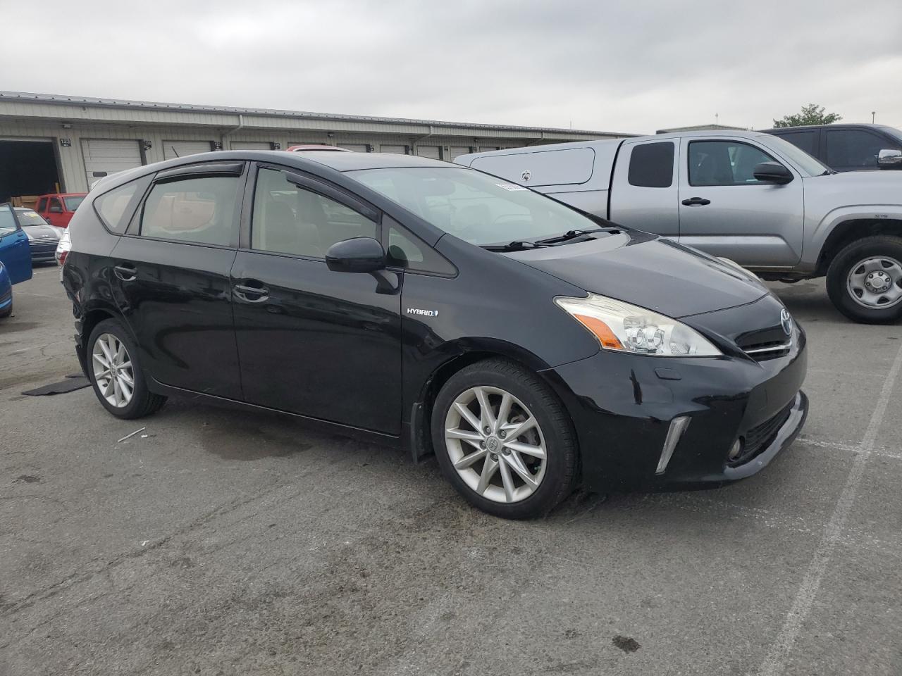 2014 Toyota Prius V - Фото 4