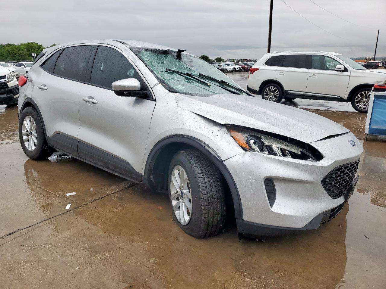 2020 Ford Escape Se - Фото 4