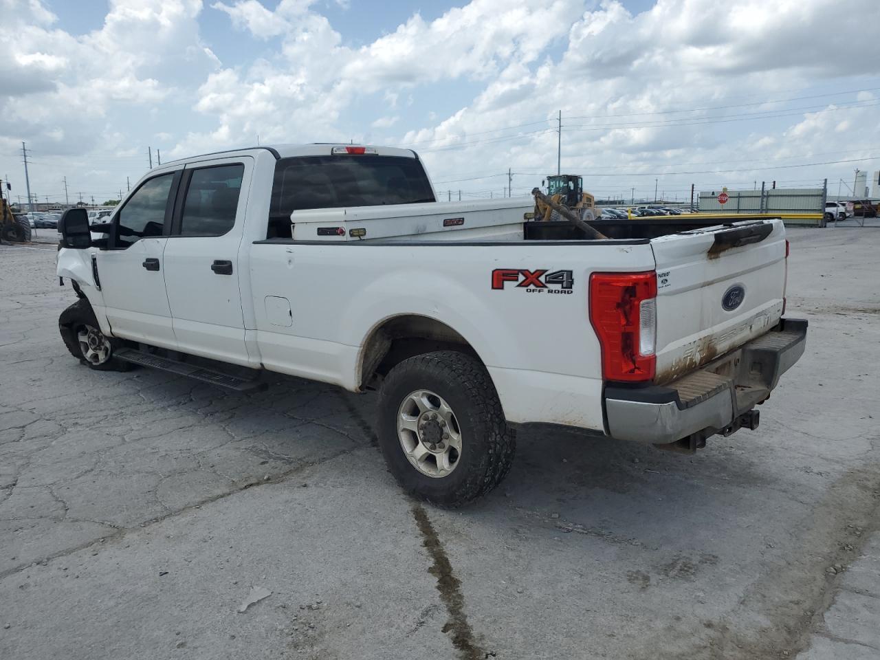 2017 Ford F250 Super Duty - Фото 2