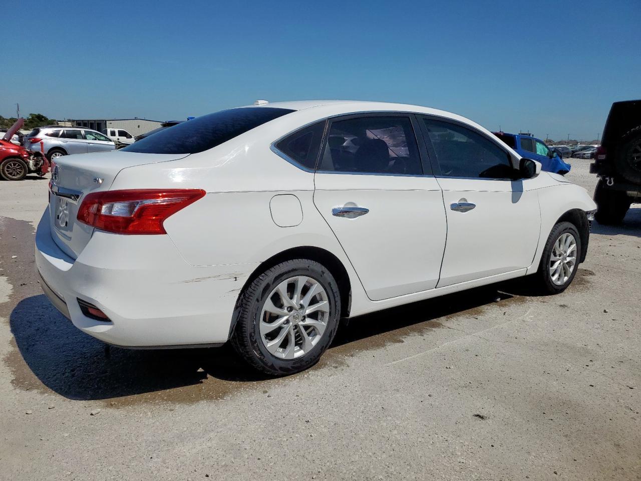 2018 Nissan Sentra S - Фото 3