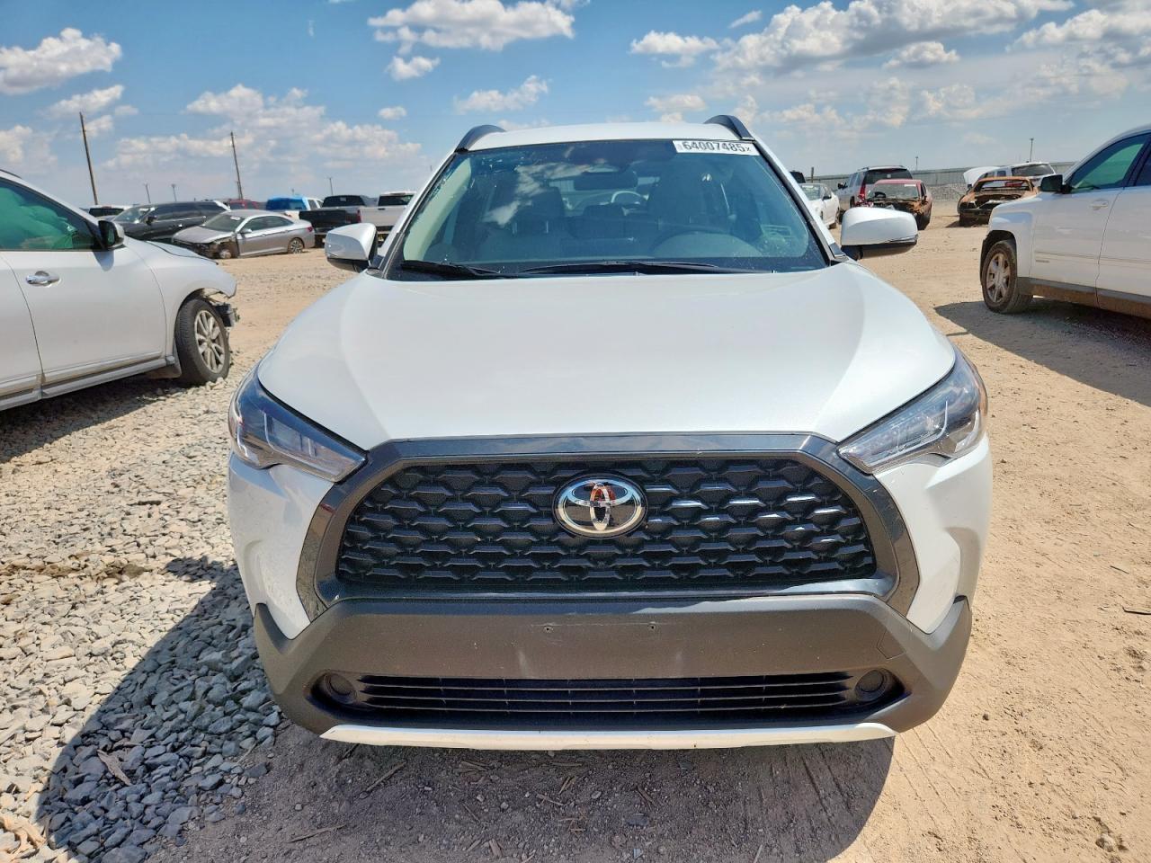 2023 Toyota Corolla Cross Le - Image 5