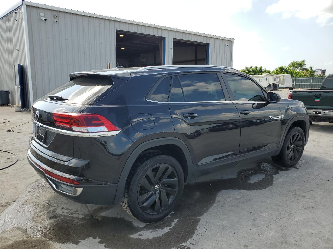 2021 Volkswagen Atlas Cross Sport Se - Image 3