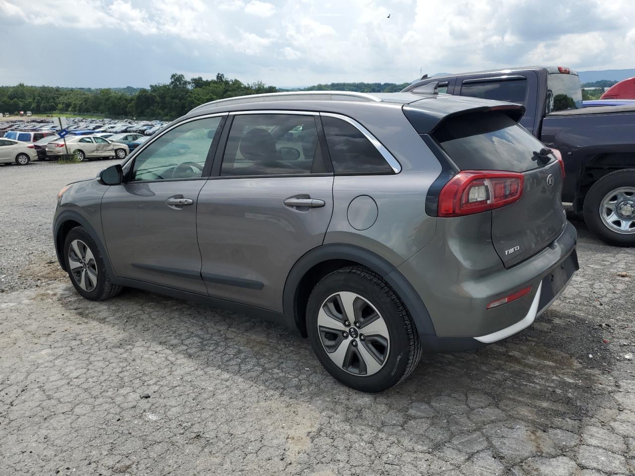 2017 Kia Niro Ex - Фото 2