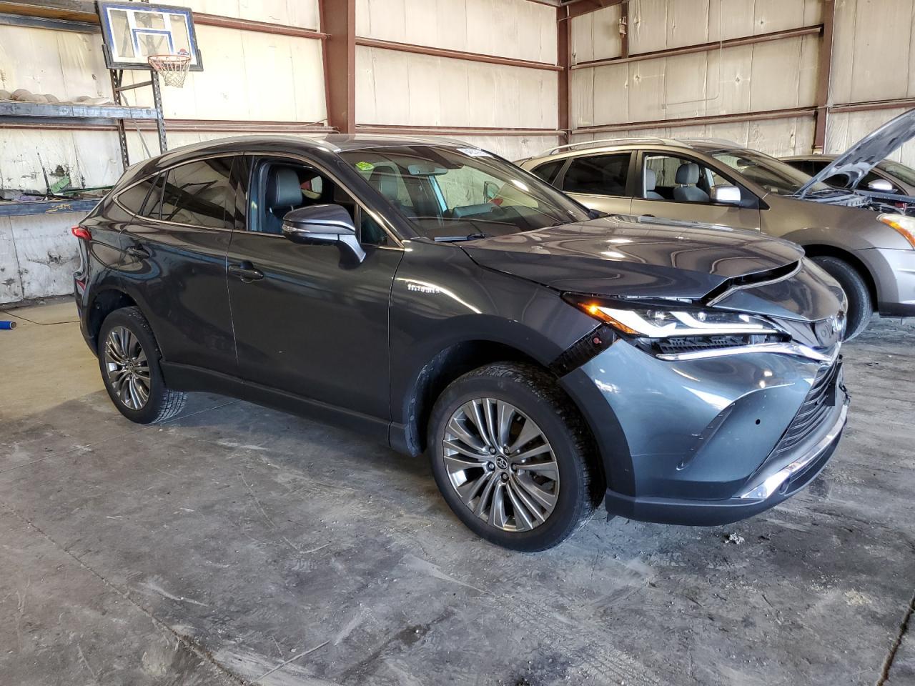 2021 Toyota Venza Le - Фото 4
