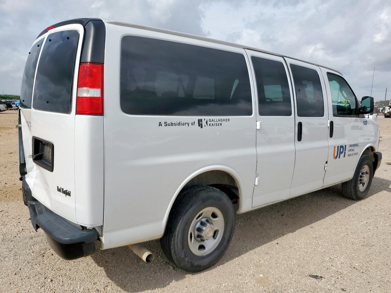 2021 Chevrolet Express G3500 Ls - Фото 3