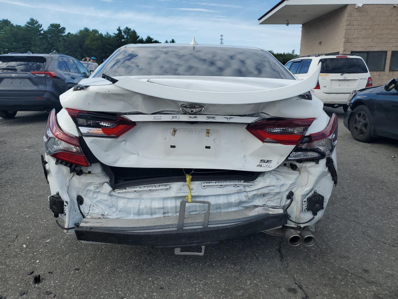 2022 Toyota Camry Se - Image 6