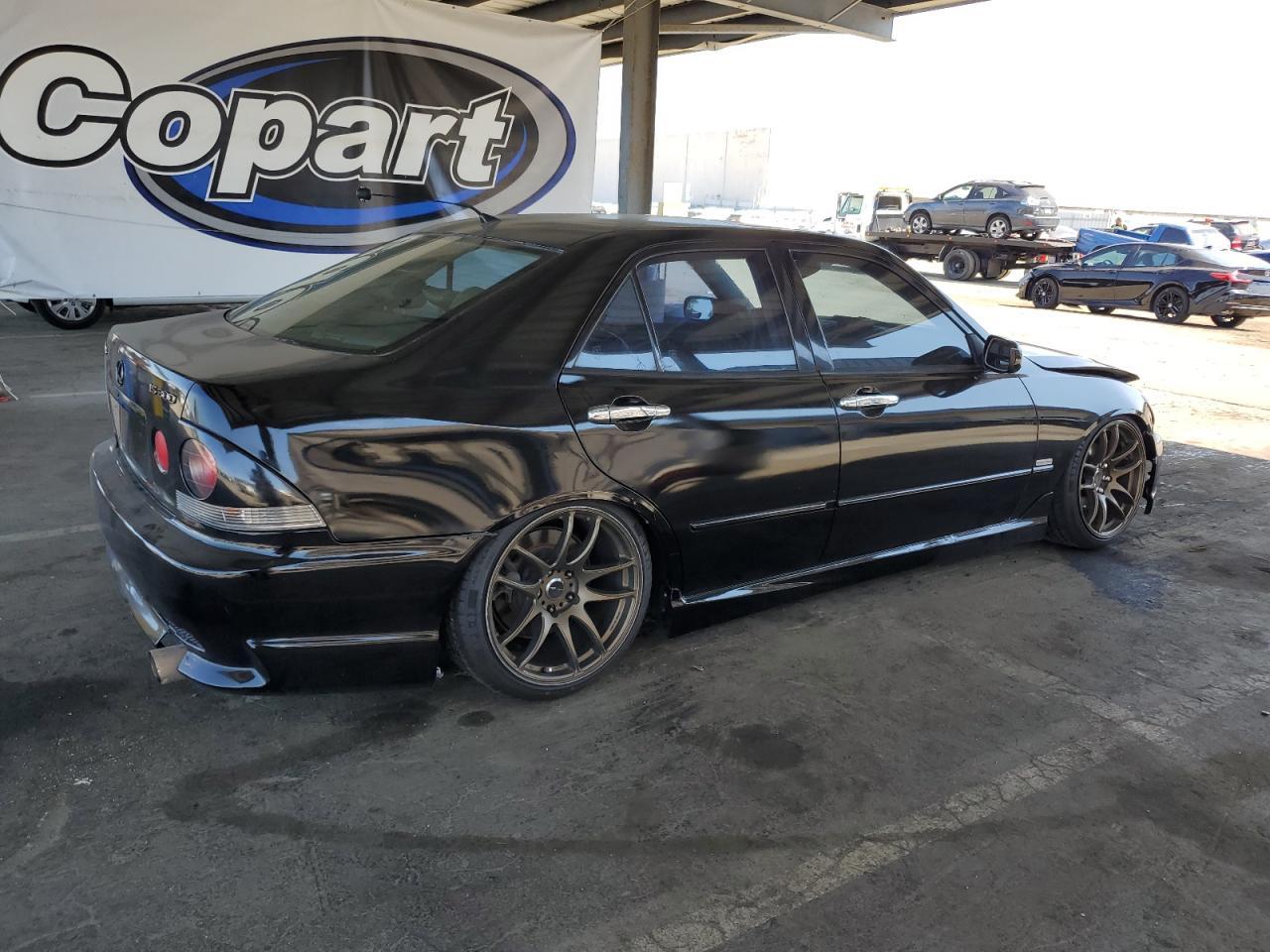 2004 Lexus Is 300 - Image 3