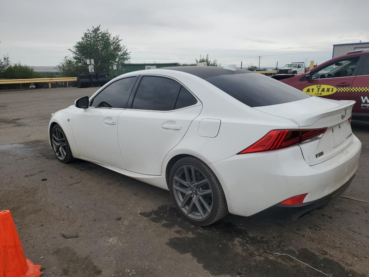 2017 Lexus Is 350 - Фото 2