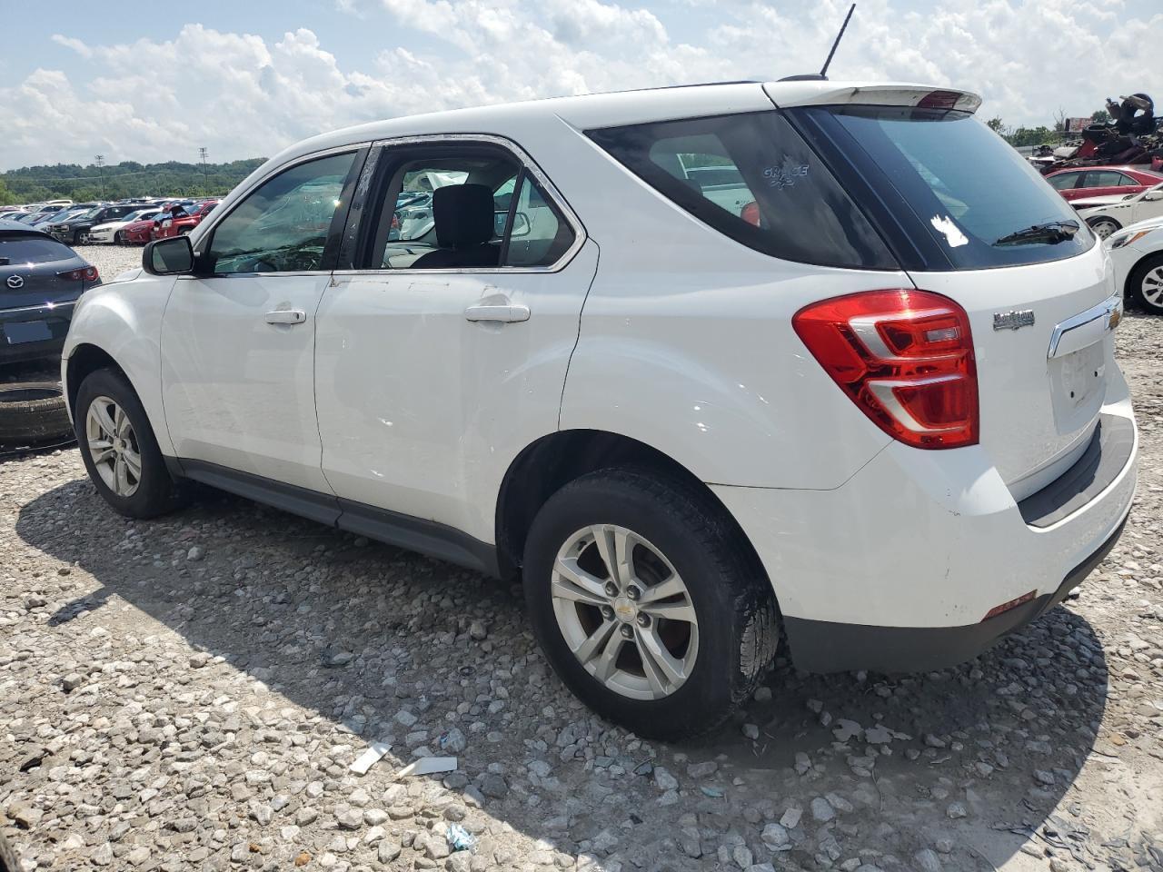 2016 Chevrolet Equinox Ls - Фото 2