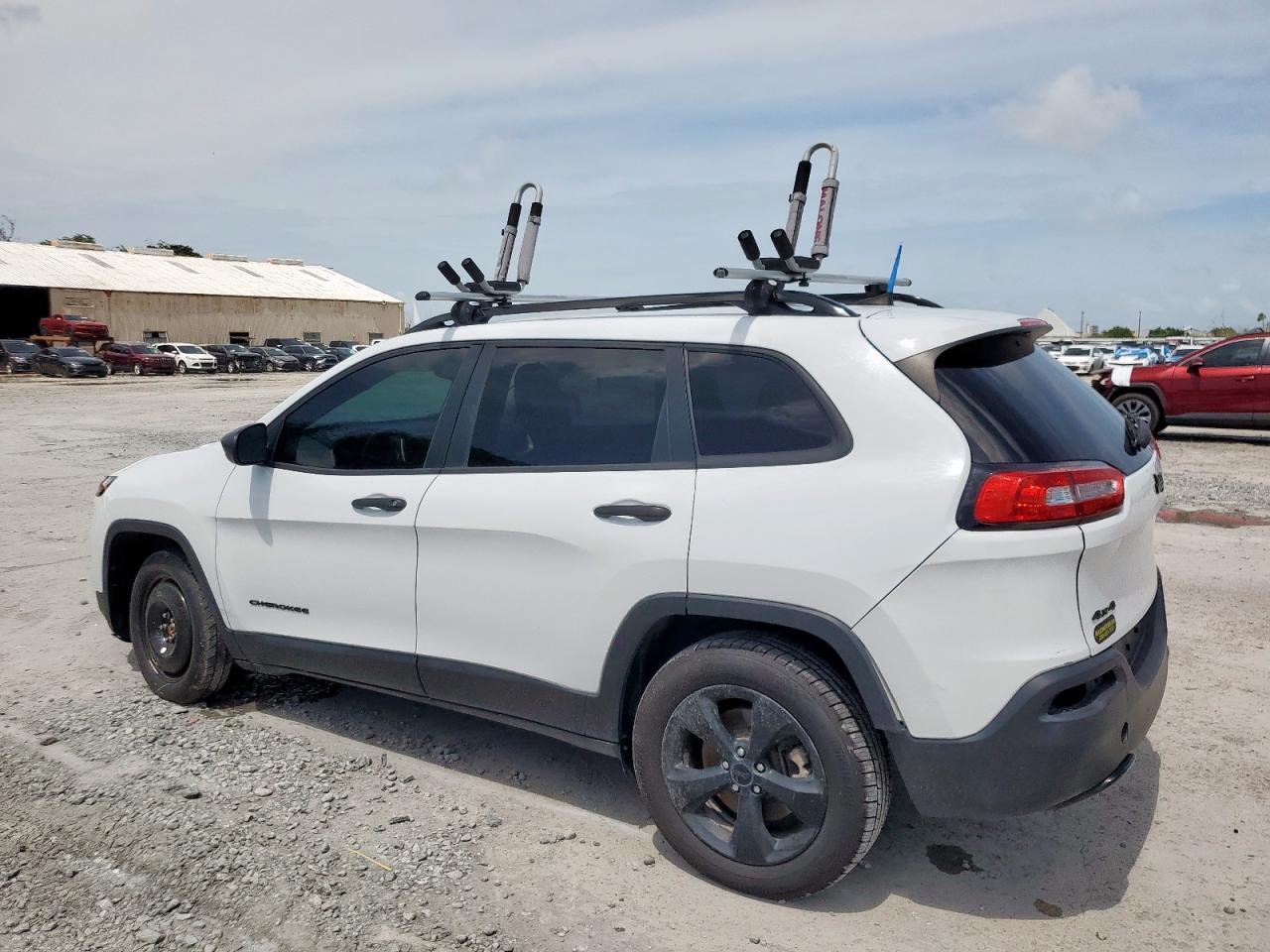 2017 Jeep Cherokee Sport - Фото 2