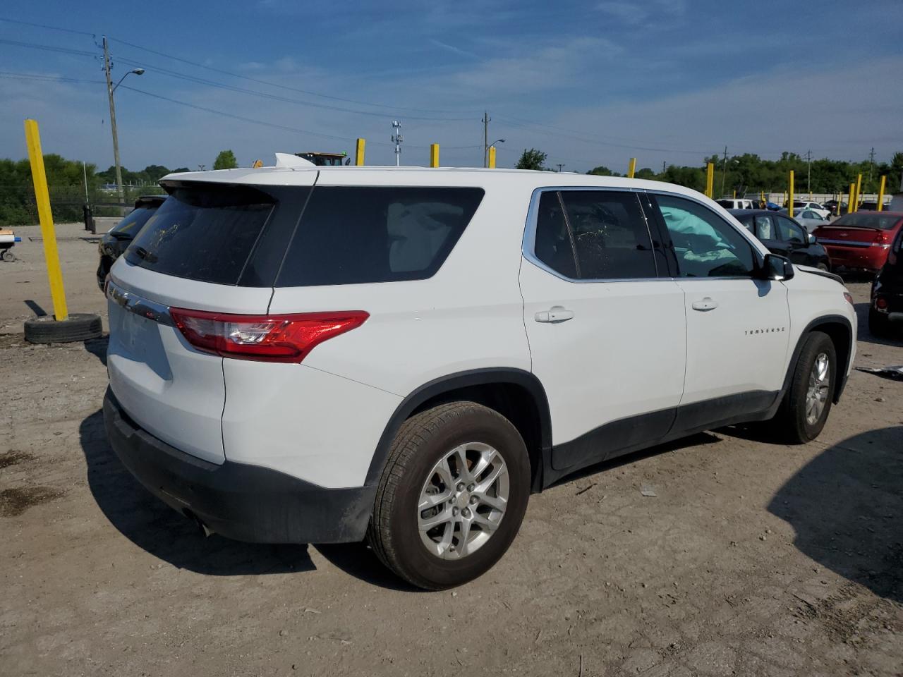 2019 Chevrolet Traverse Ls - Image 3