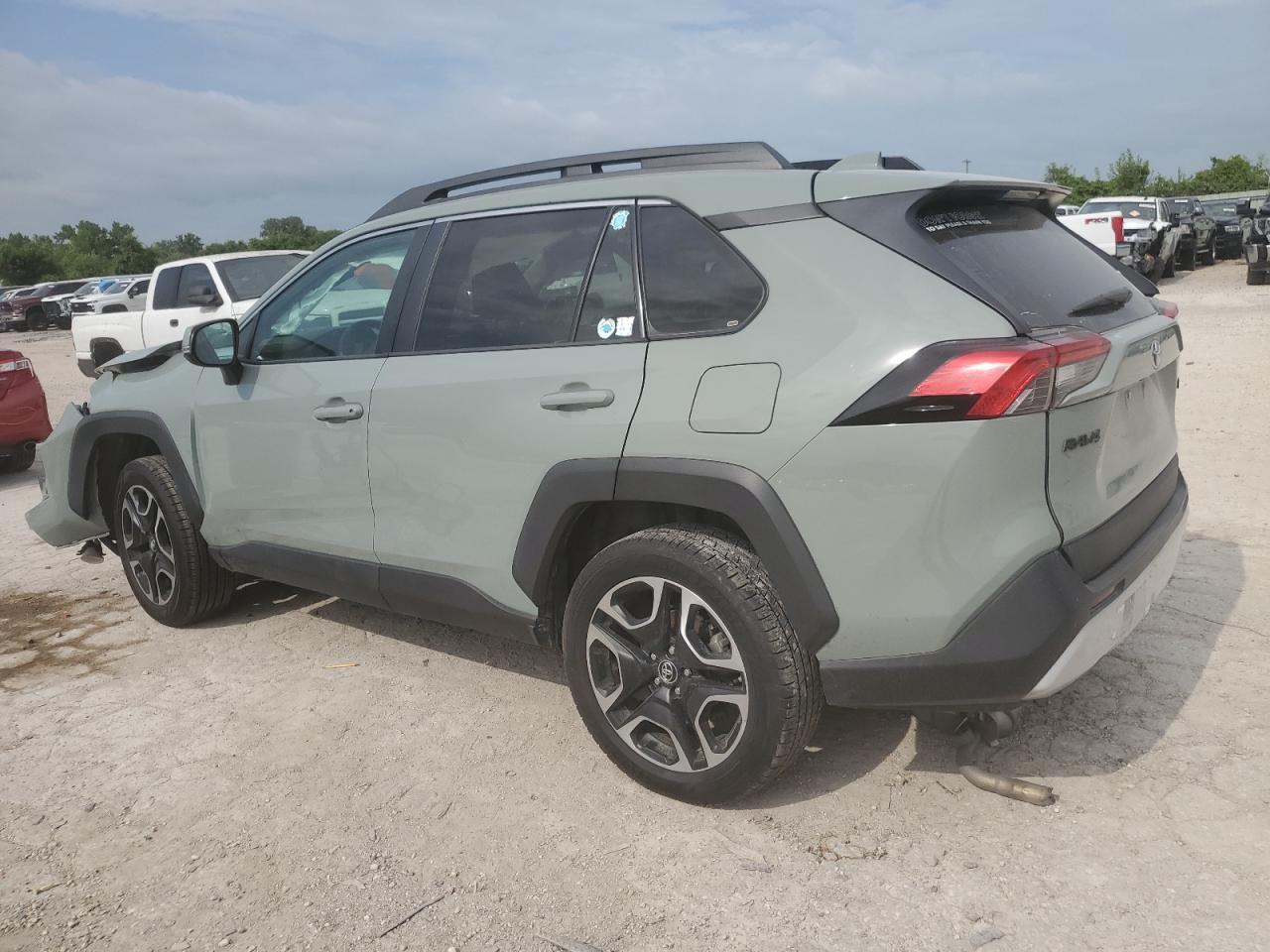 2019 Toyota Rav4 Adventure - Фото 2