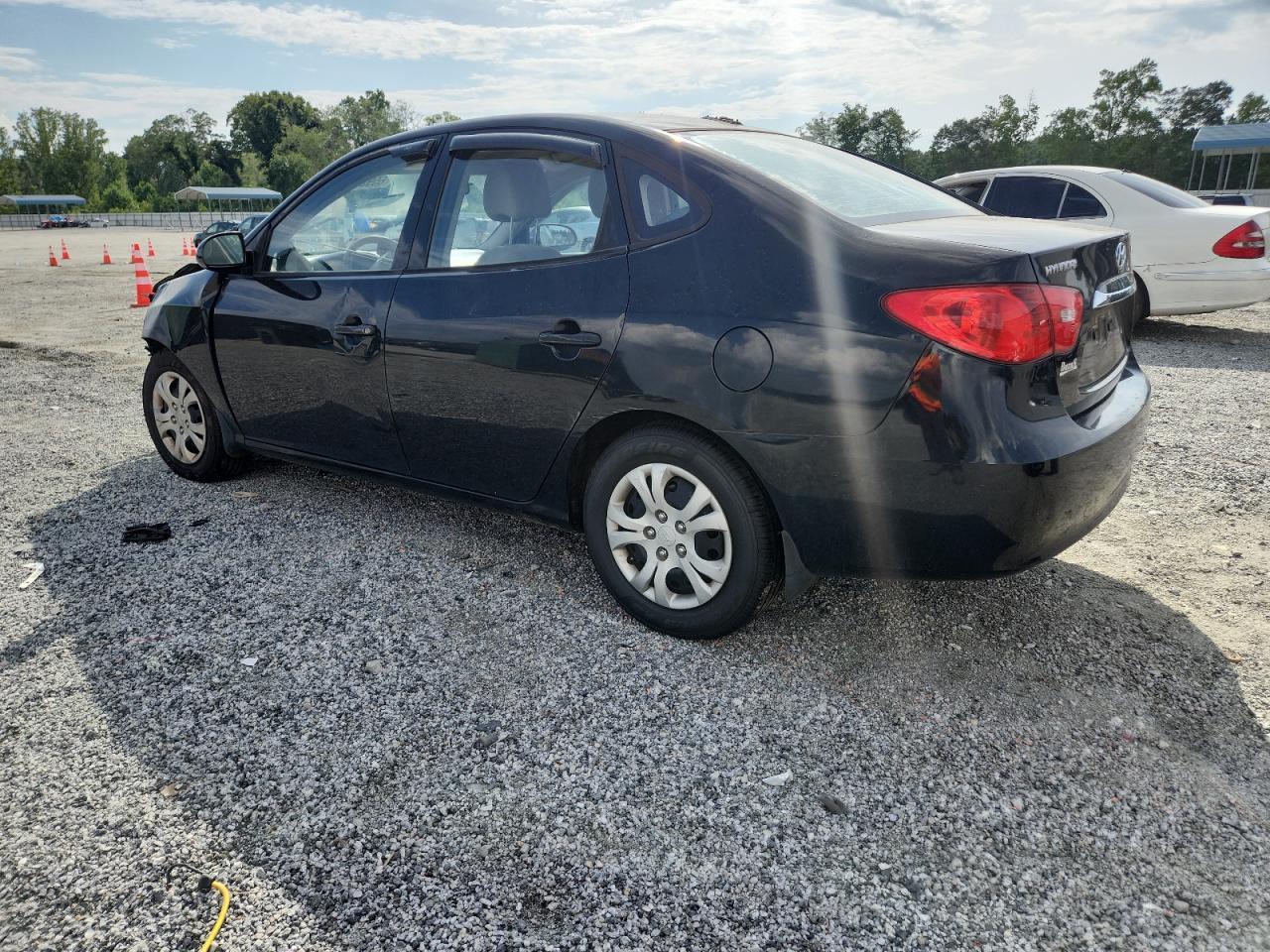 2010 Hyundai Elantra Blue - Image 2