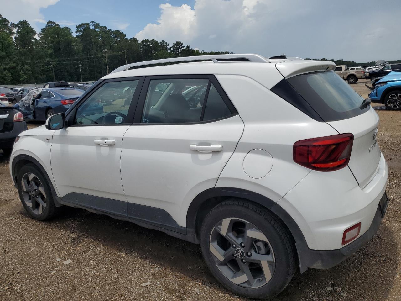 2024 Hyundai Venue Sel - Фото 2