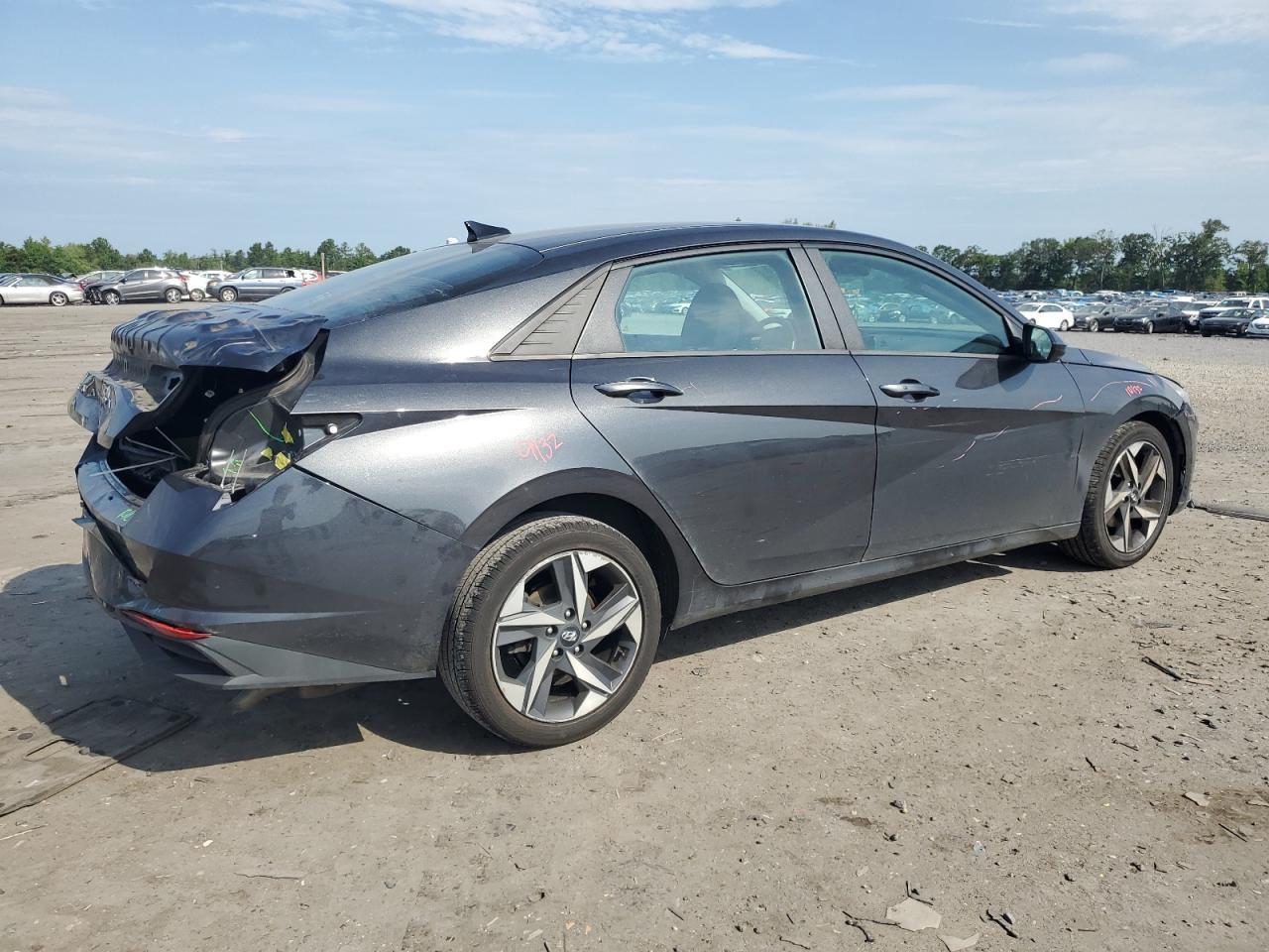 2023 Hyundai Elantra Sel - Фото 3