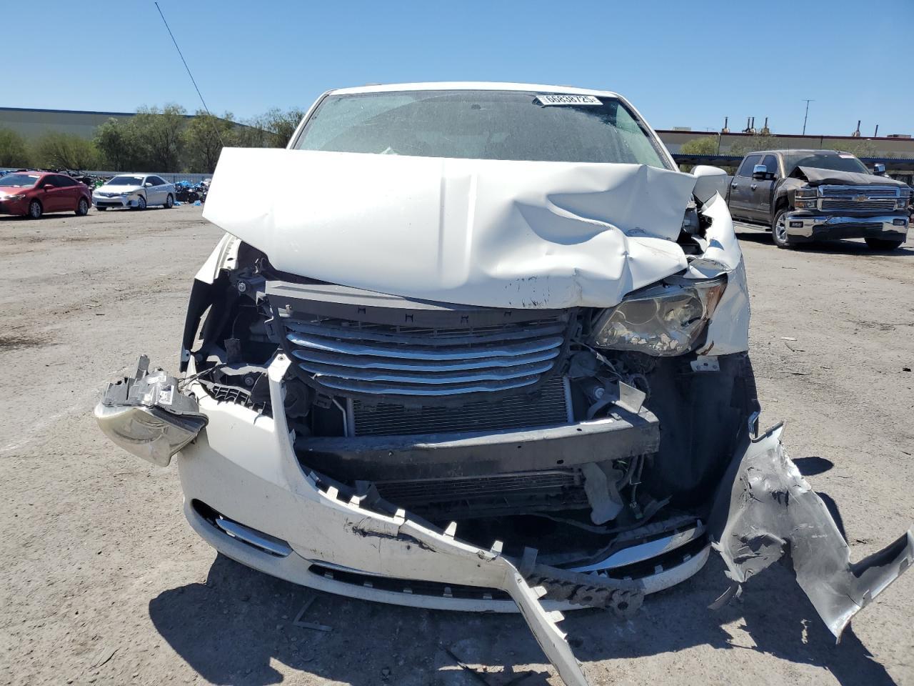 2013 Chrysler Town & Country Touring - Фото 5
