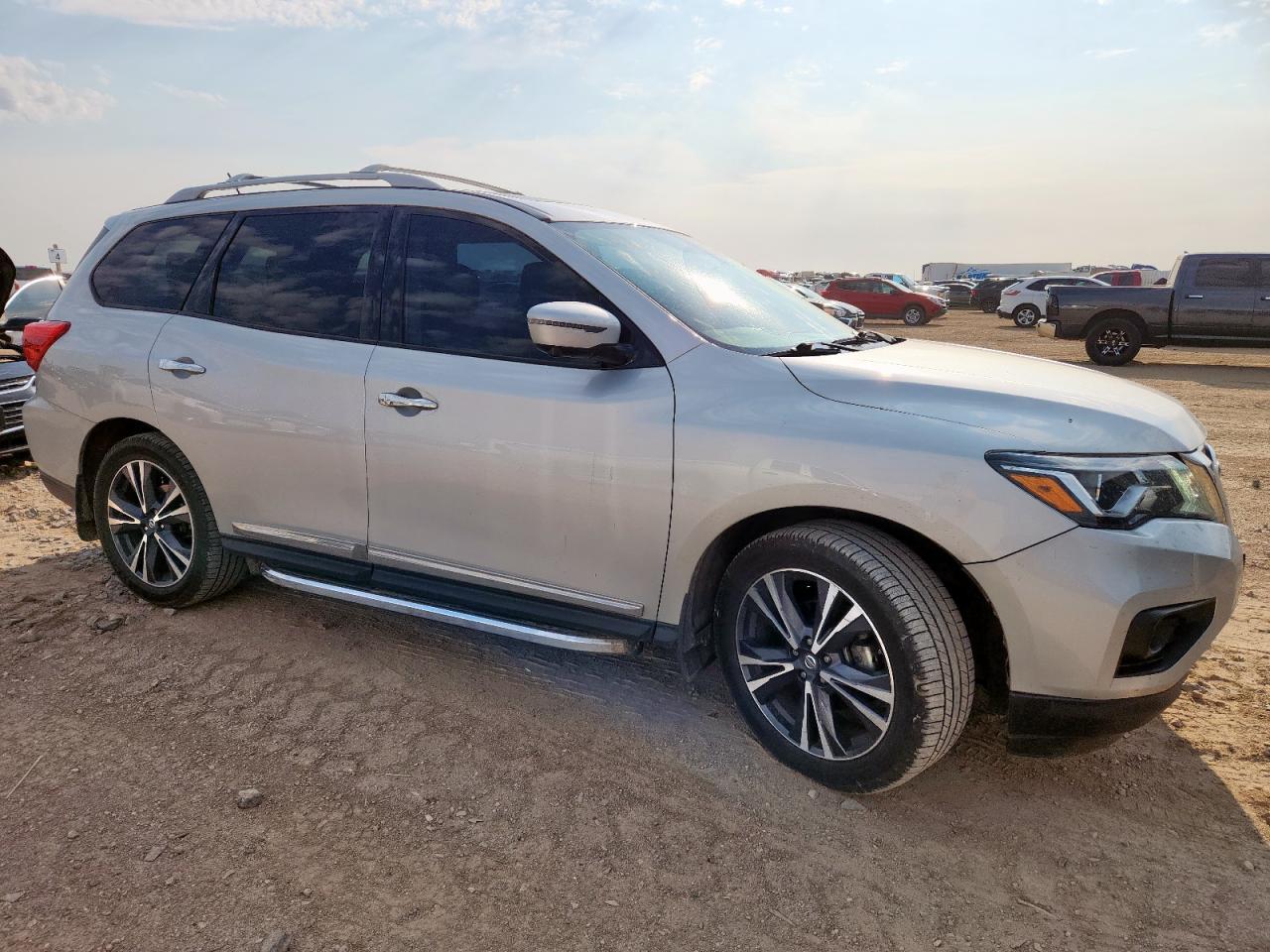 2018 Nissan Pathfinder S - Фото 4