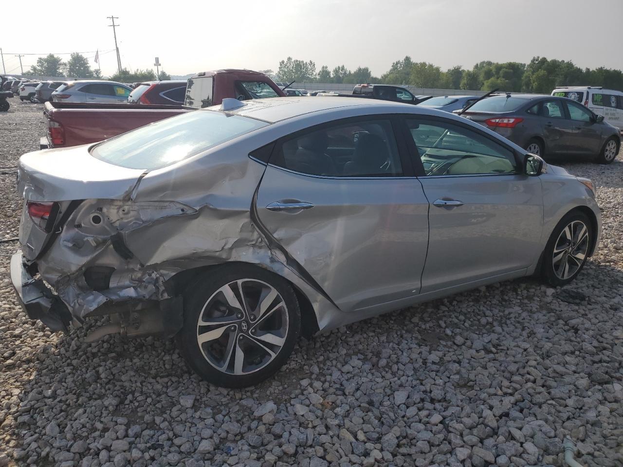 2016 Hyundai Elantra Se - Фото 3