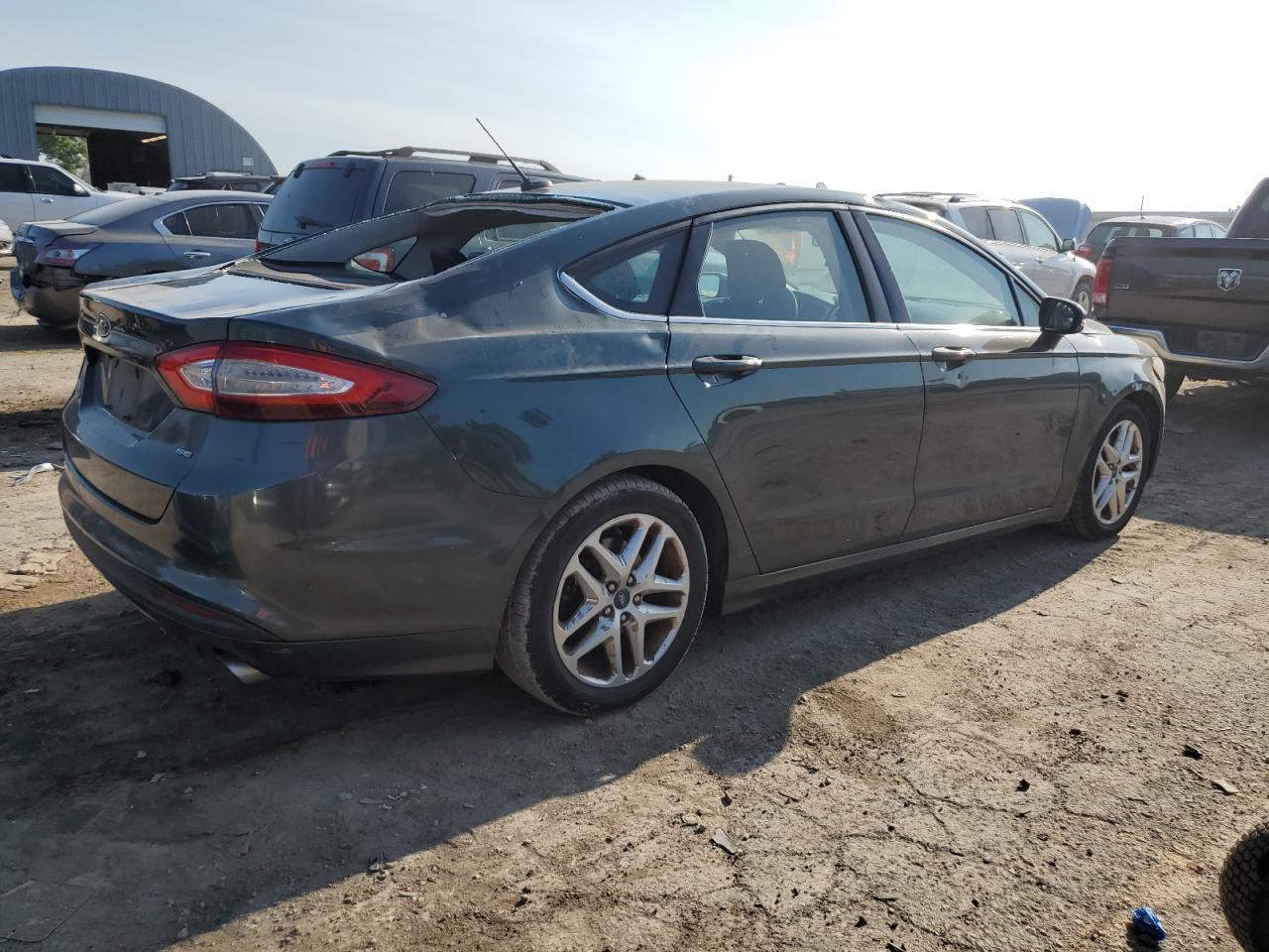 2015 Ford Fusion Se - Фото 3