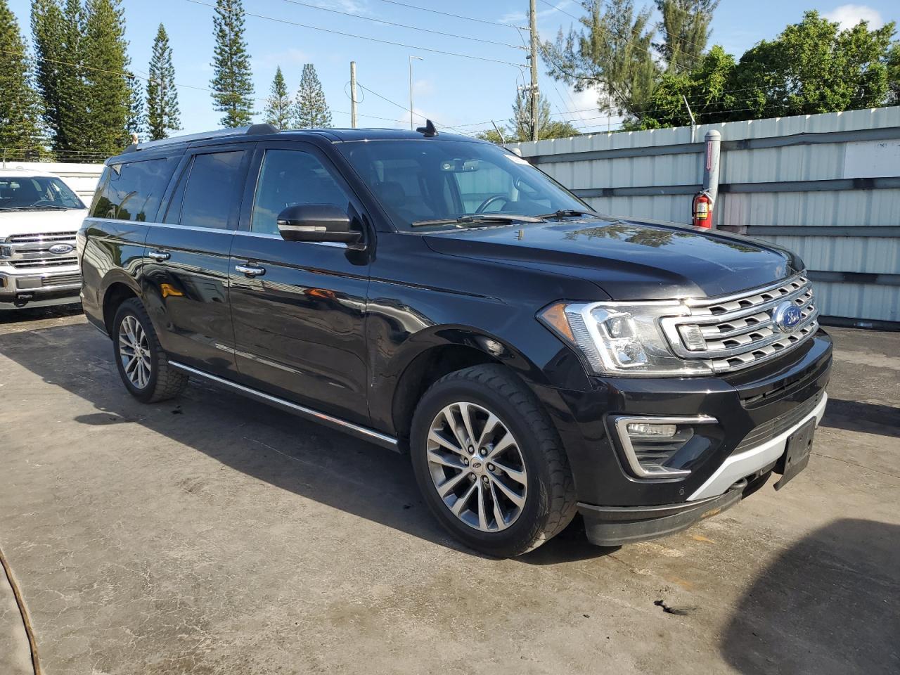 2018 Ford Expedition Max Limited - Image 4