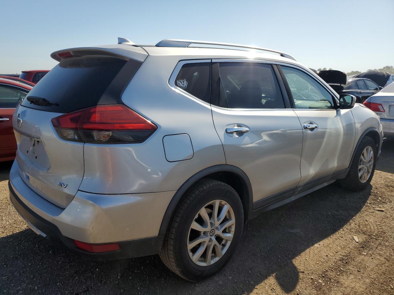2017 Nissan Rogue S - Фото 3