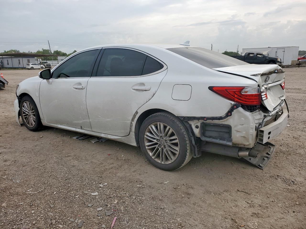 2014 Lexus Es 350 - Image 2