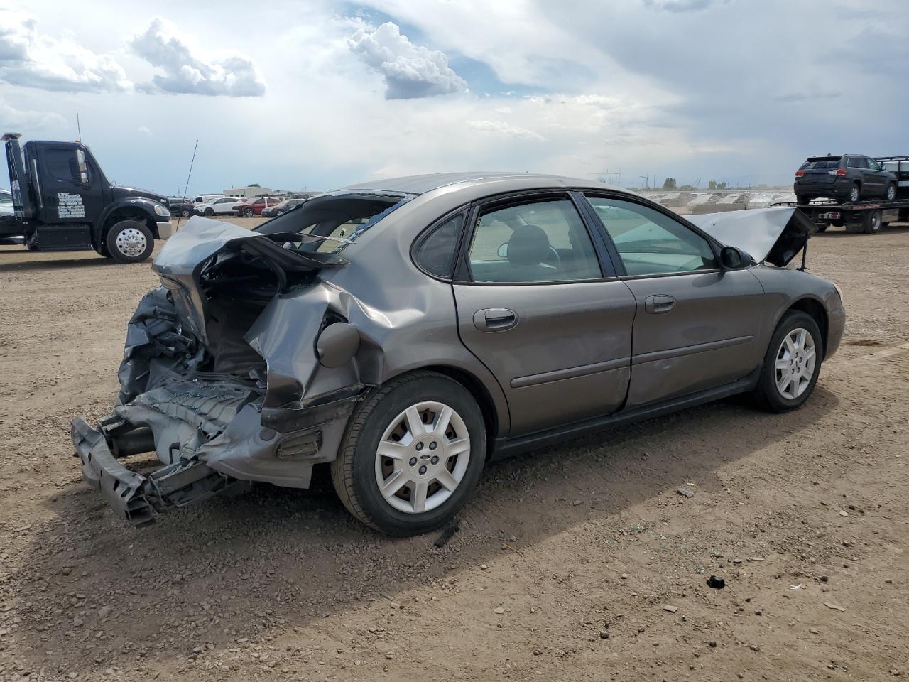2005 Ford Taurus Se - Image 3